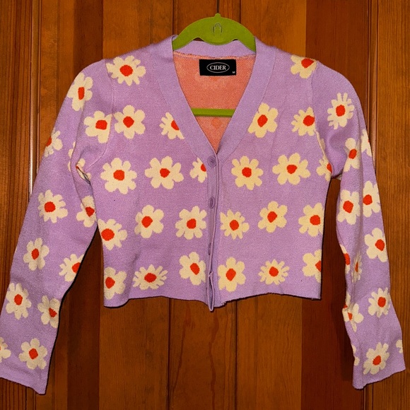 Cider purple floral cropped sweater - Picture 2 of 3
